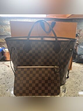 Louis Vuitton Neverfull MM Damiere Ebene with Rose Ballerine interior